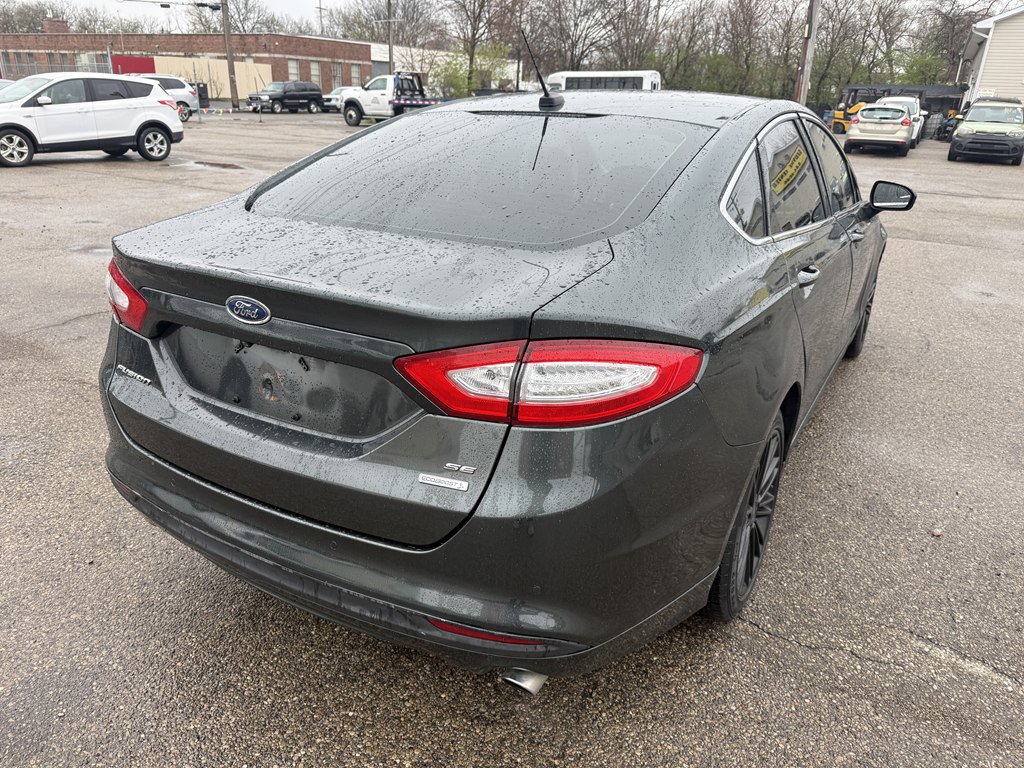 Used 2016 Ford Fusion SE w/ Equipment Group 202A image 5