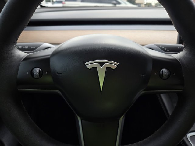 Used 2023 Tesla Model Y Long Range AWD/4WD image 26