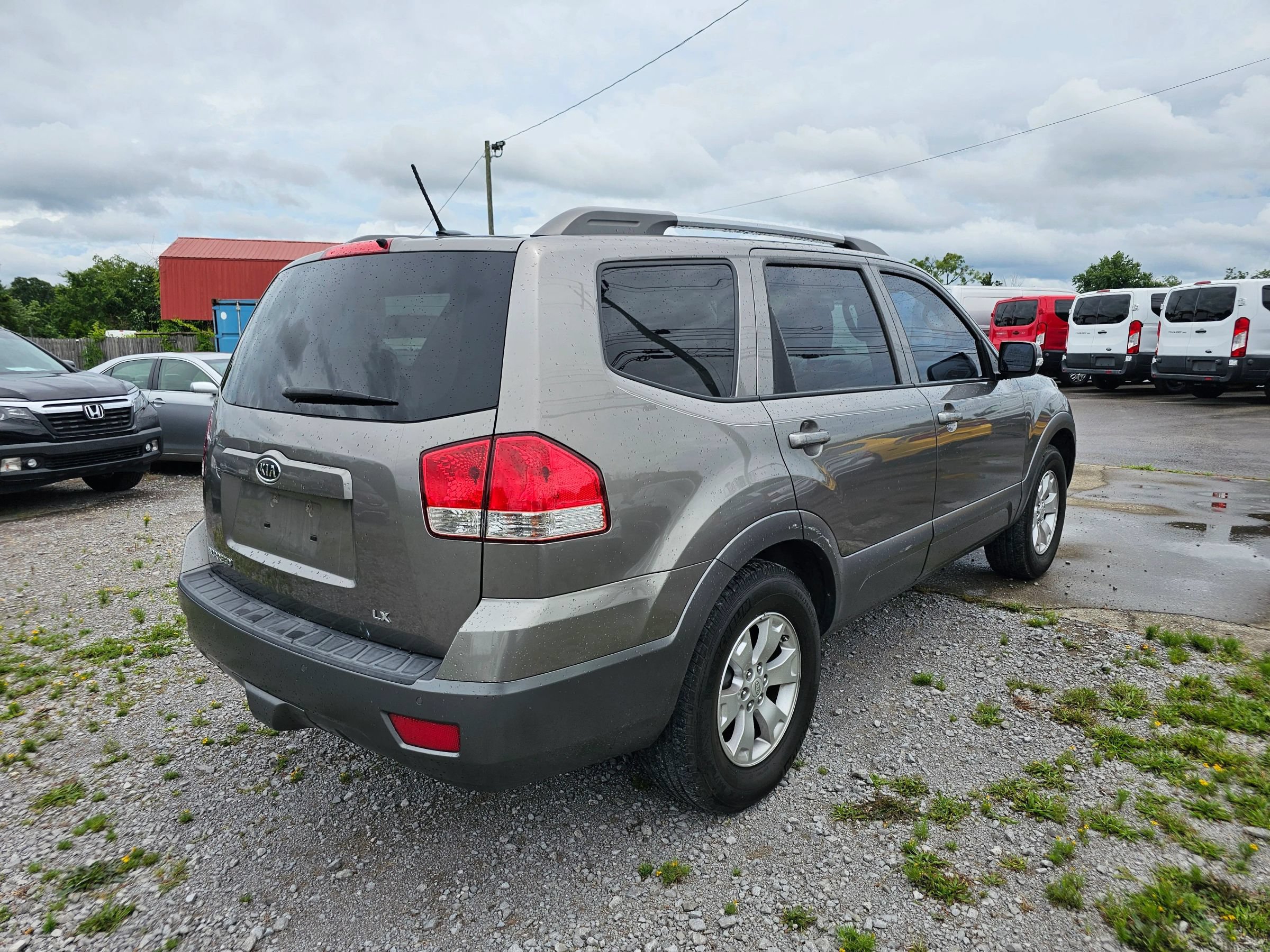 Used 2009 Kia Borrego LX w/ Convenience Pkg AWD/4WD image 14