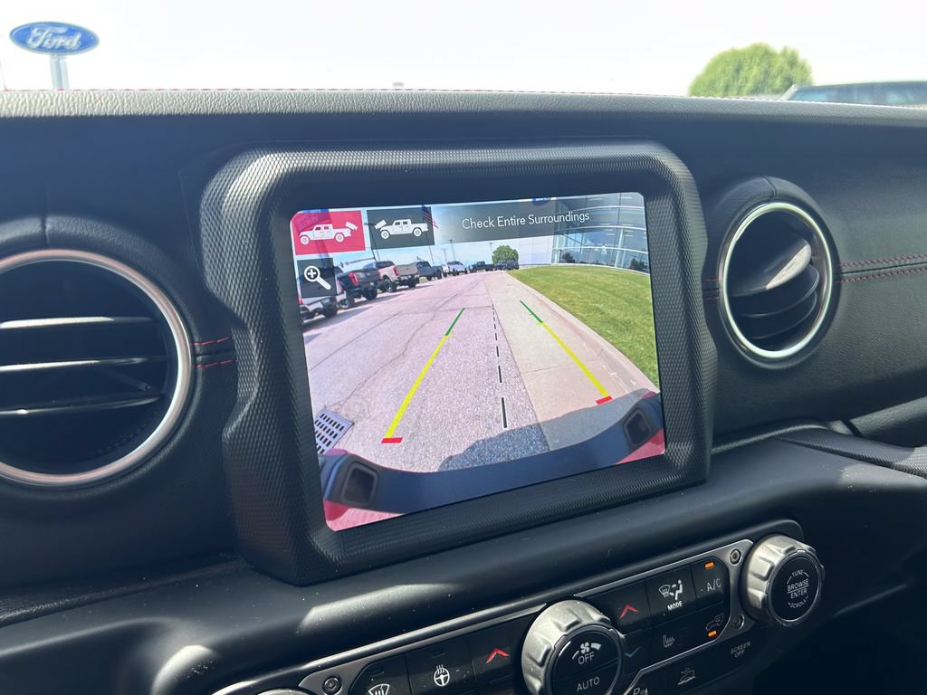 Used 2020 Jeep Gladiator Rubicon w/ Advanced Safety Group AWD/4WD image 26
