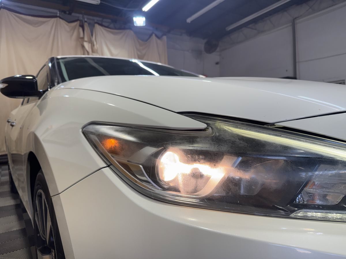 Used 2016 Nissan Maxima 3.5 SV w/ Interior Lighting Package FWD image 6