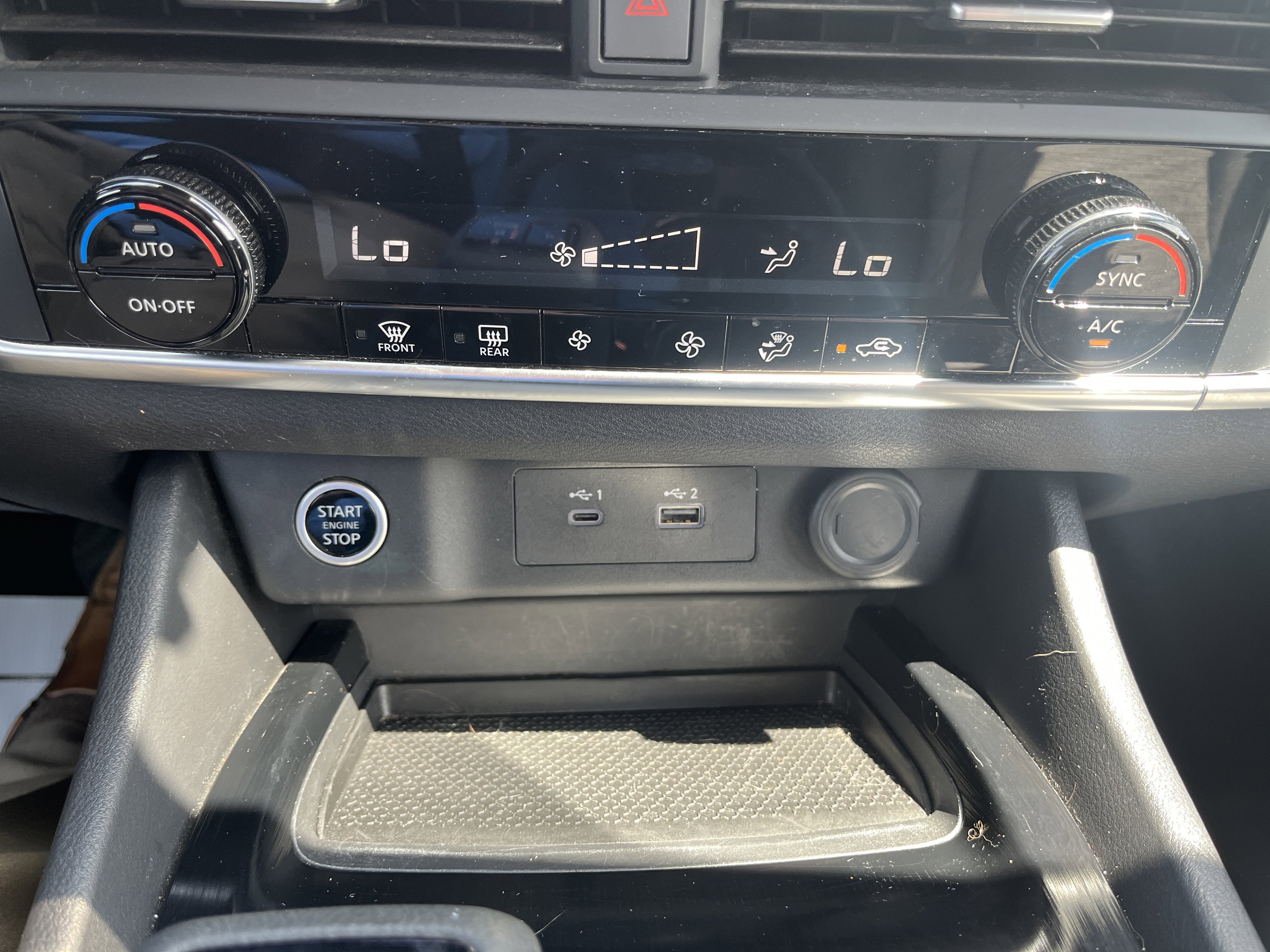 Used 2023 Nissan Rogue SV AWD/4WD image 24