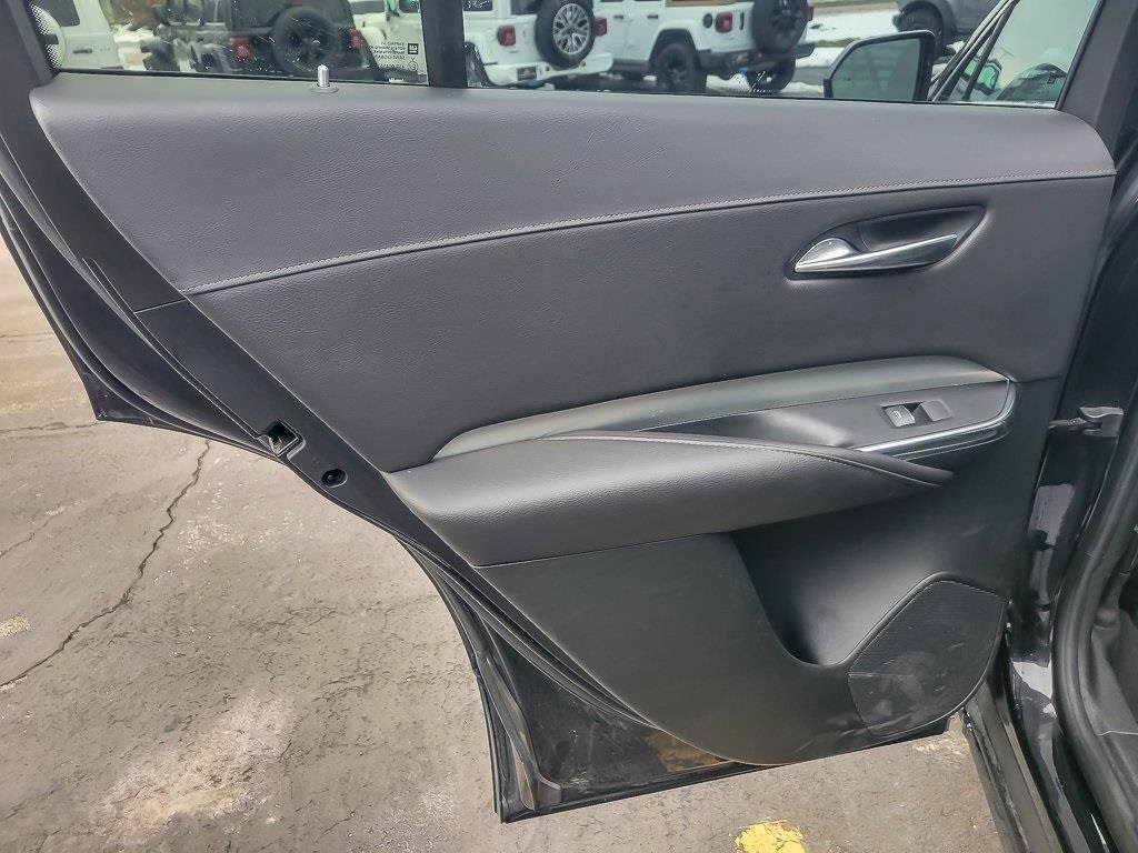 Used 2020 Cadillac XT4 Premium Luxury image 18