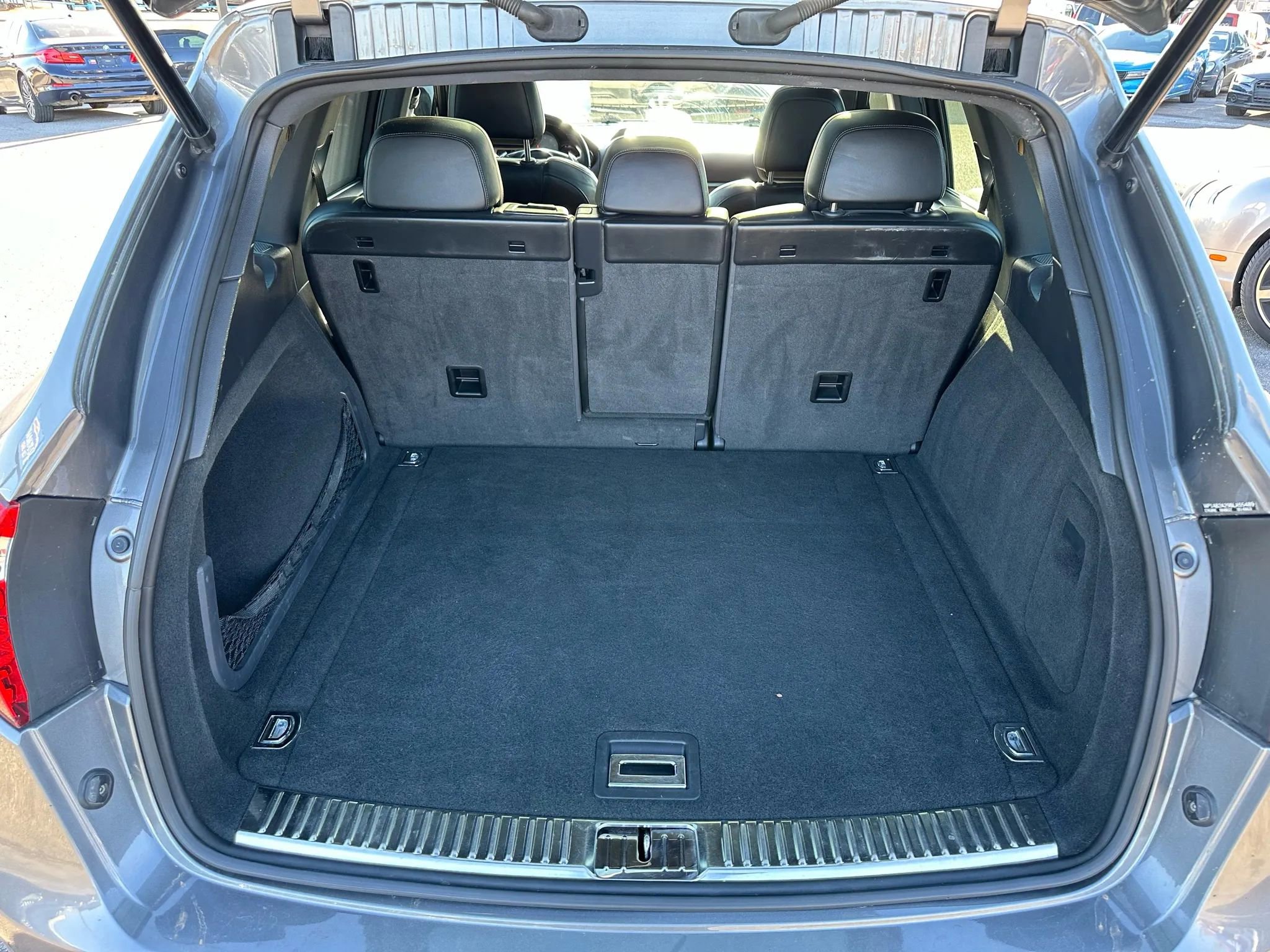 Used 2011 Porsche Cayenne S AWD/4WD image 18
