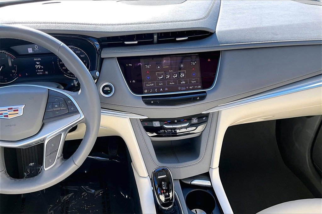 Certified 2022 Cadillac XT5 Premium Luxury image 9