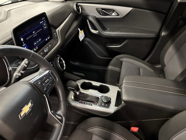 Used 2025 Chevrolet Blazer LT w/ Driver Confidence Package image 16
