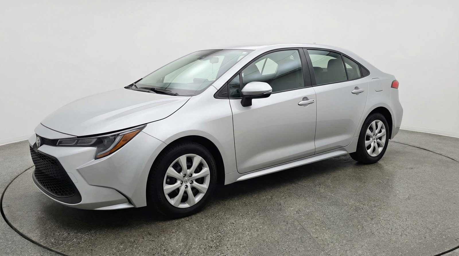 Used 2025 Toyota Corolla LE FWD image 3