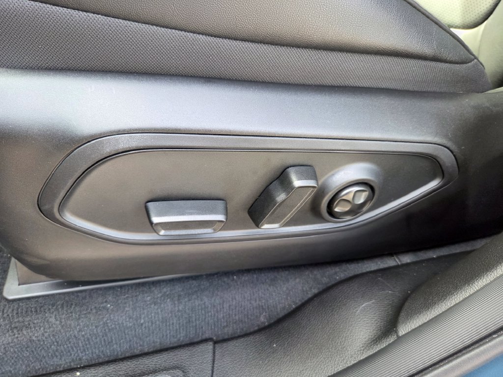Used 2026 Jeep Grand Cherokee Limited AWD/4WD image 13