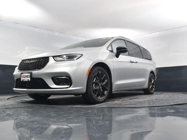 New 2026 Chrysler Pacifica Select w/ S Appearance Package FWD image 56