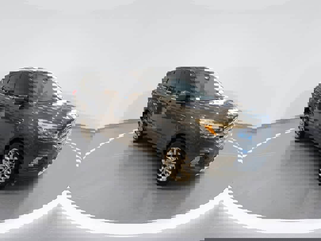 Used 2019 Ford Escape SE image 2