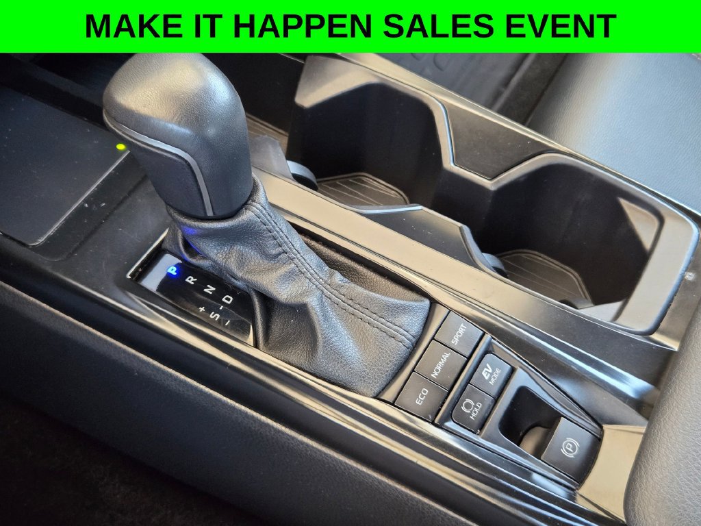 Used 2025 Toyota Camry SE FWD image 18