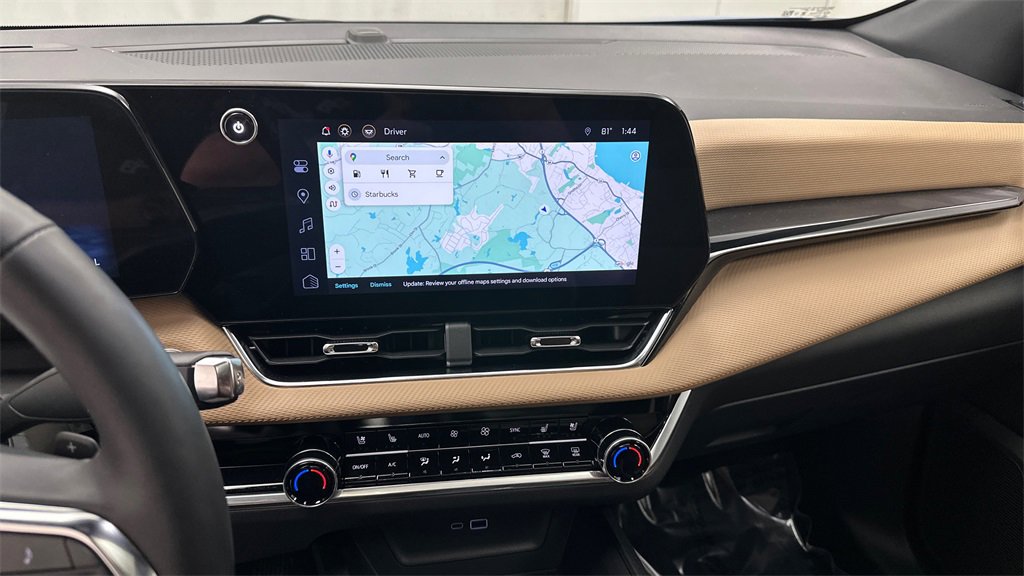 Used 2025 Chevrolet Equinox ACTIV w/ Safety and Technology Package image 14