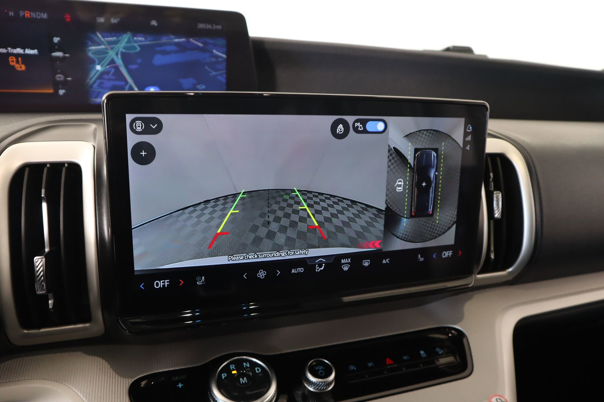 Used 2025 Ford Expedition Active image 6