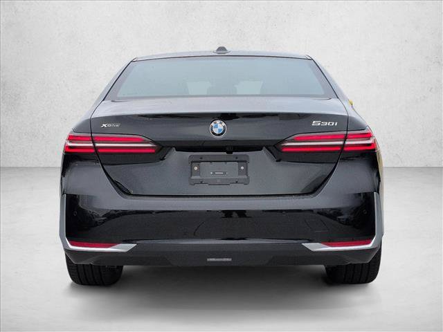 Used 2026 BMW 530i xDrive w/ Premium Package AWD/4WD image 8