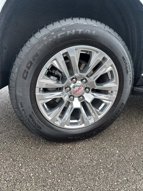 Used 2023 GMC Yukon XL Denali AWD/4WD image 9