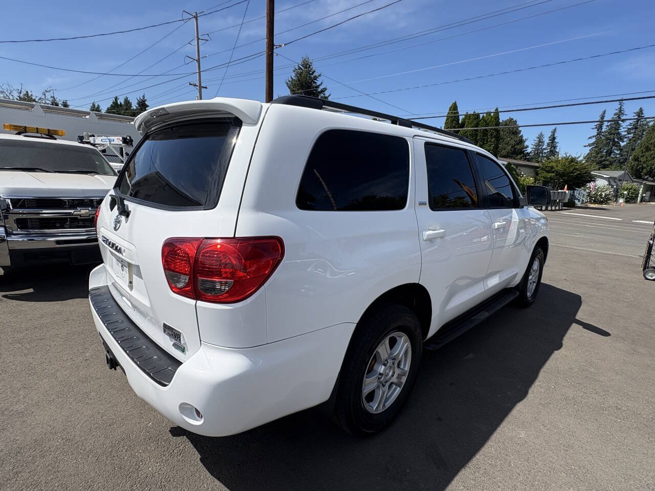 Used 2015 Toyota Sequoia SR5 AWD/4WD image 5