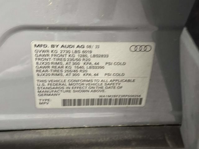 Used 2024 Audi Q4 e-tron Prestige AWD/4WD image 27