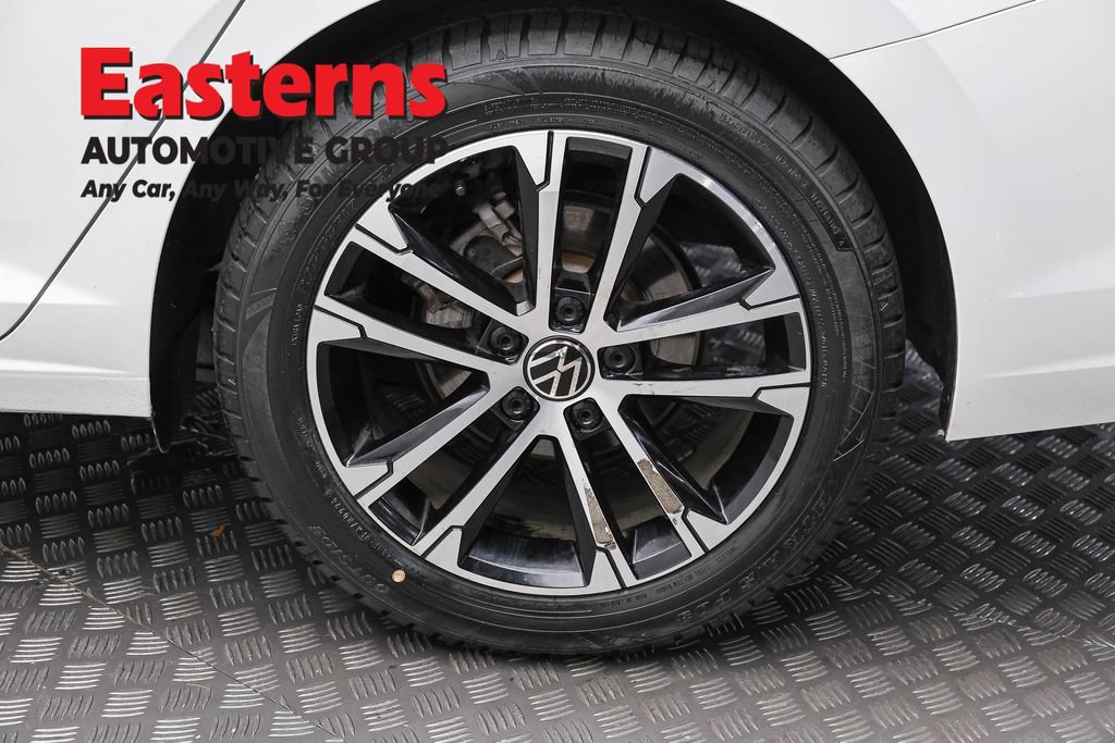 Used 2025 Volkswagen Jetta Sport FWD image 8
