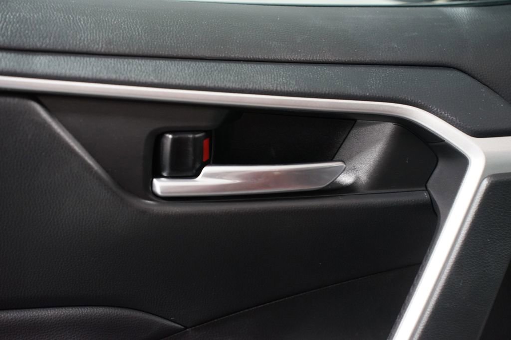 Certified 2023 Toyota RAV4 XLE image 32