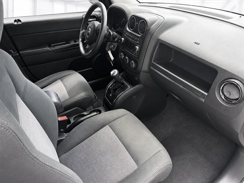 Used 2011 Jeep Compass 4WD image 10