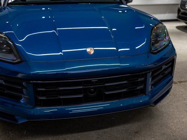 Certified 2025 Porsche Cayenne Coupe image 8