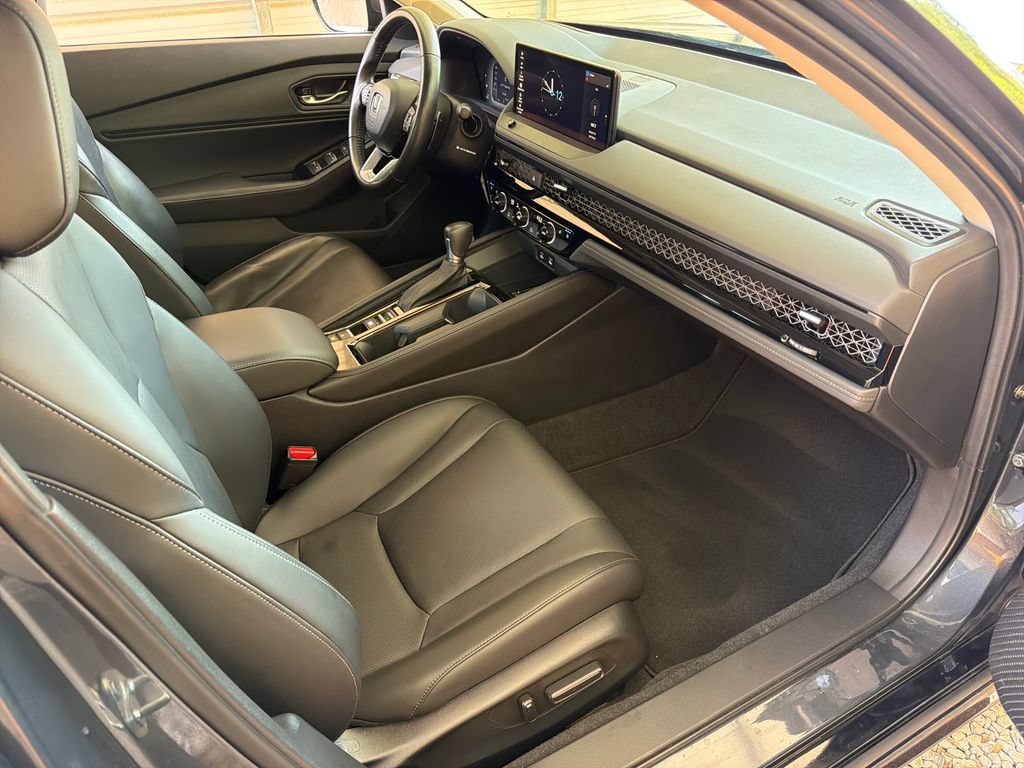 Used 2023 Honda Accord Touring image 27