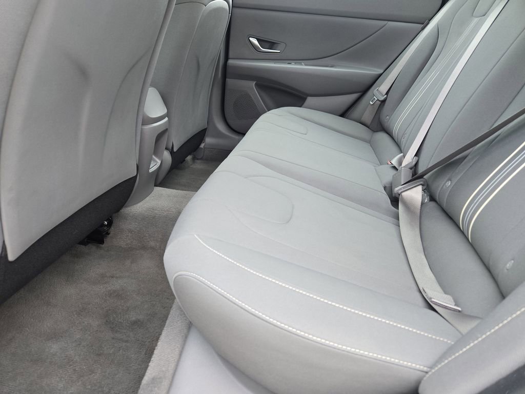 Used 2024 Hyundai Elantra SEL image 34