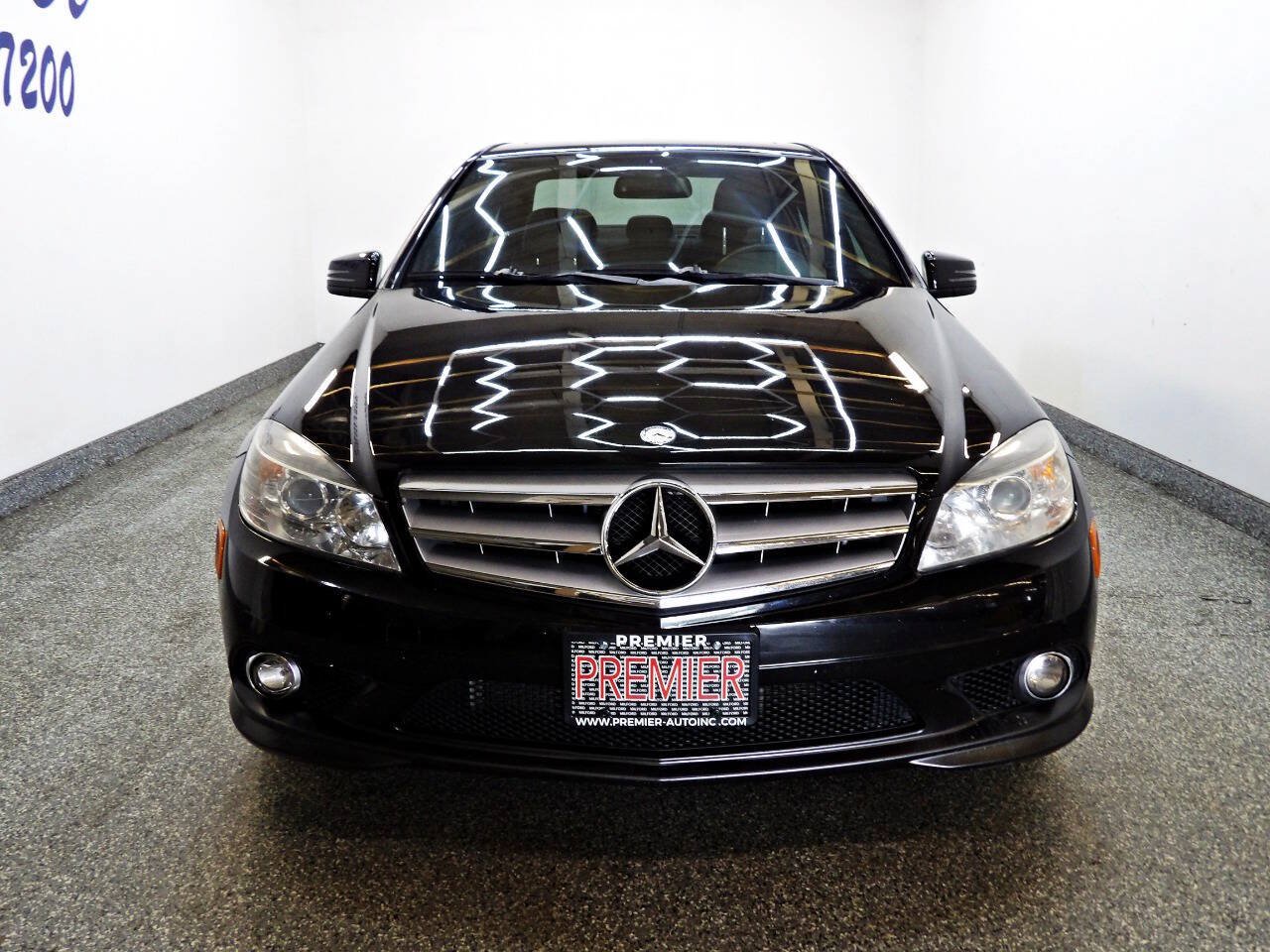 Used 2010 Mercedes-Benz C 300 Sedan image 2