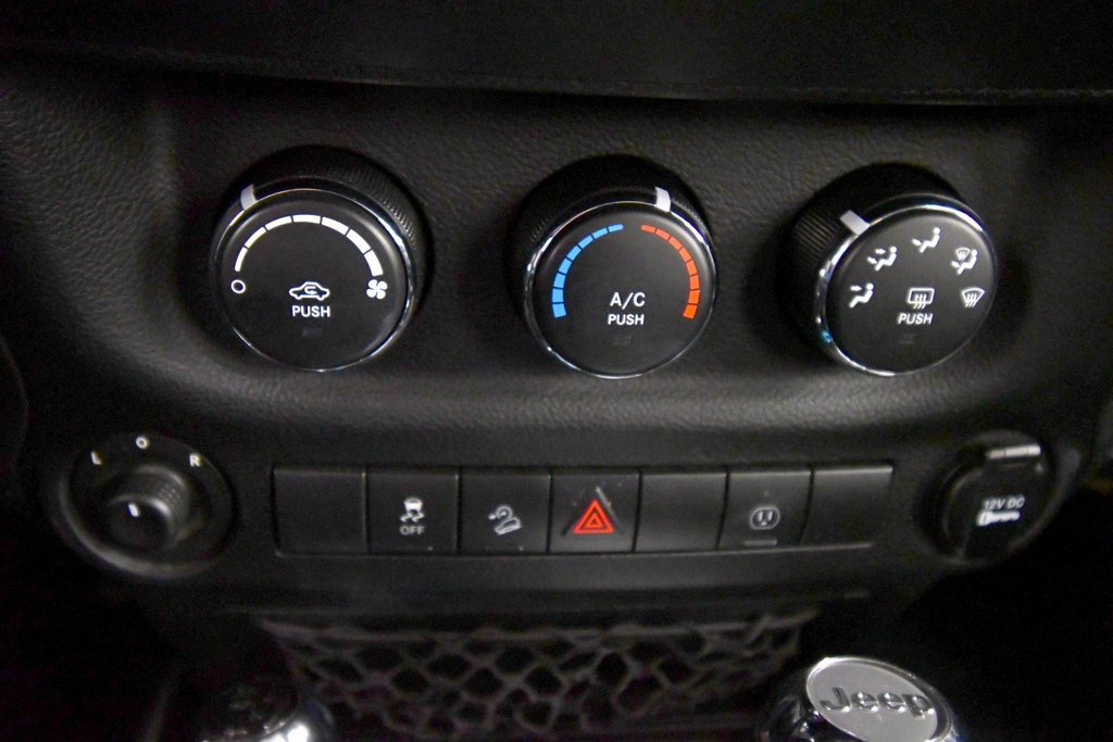 Used 2014 Jeep Wrangler Unlimited Sahara w/ Dual Top Group image 22