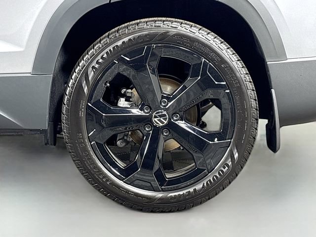 New 2026 Volkswagen Taos SEL AWD/4WD image 34