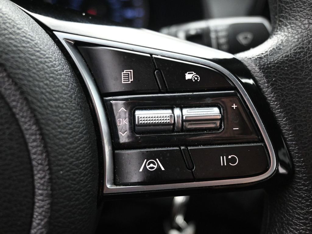 Used 2022 Kia Forte LXS image 19