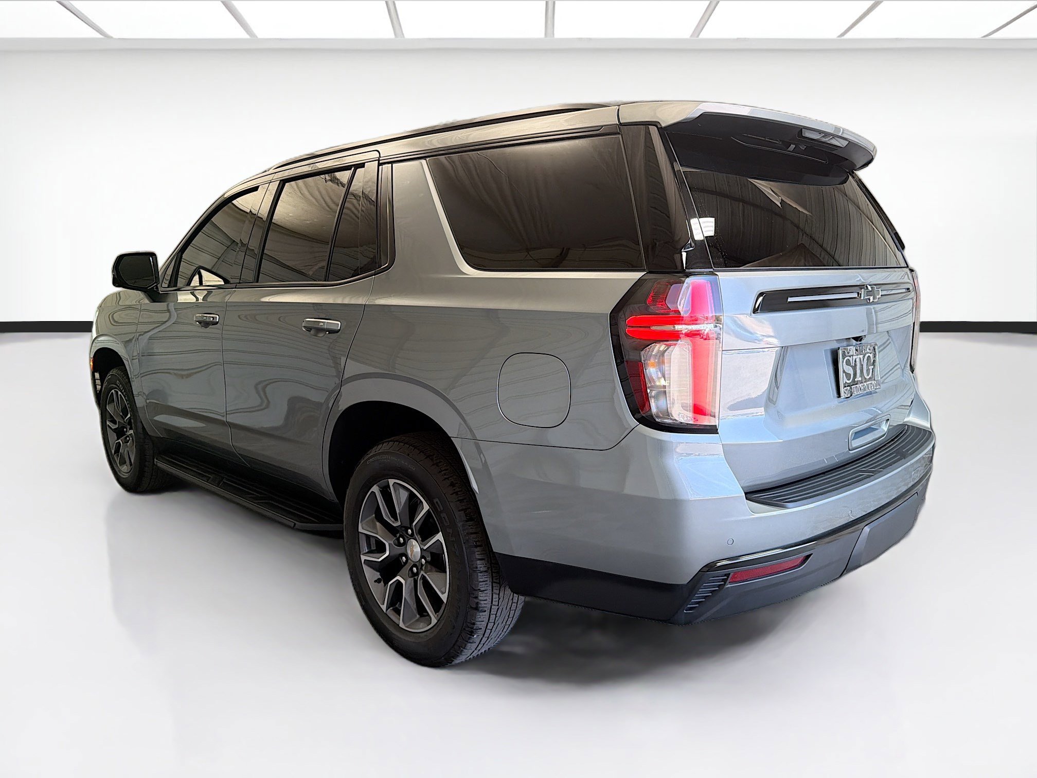 Used 2024 Chevrolet Tahoe LT w/ Luxury Package RWD image 6