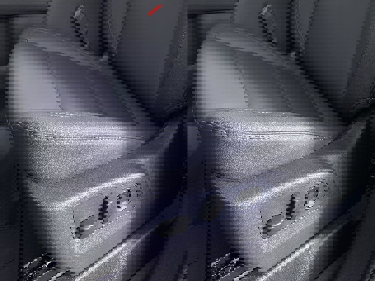 New 2026 Chevrolet Suburban LT w/ Comfort Package image 10