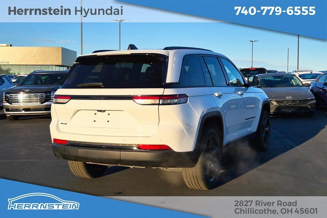 Used 2022 Jeep Grand Cherokee Altitude image 31