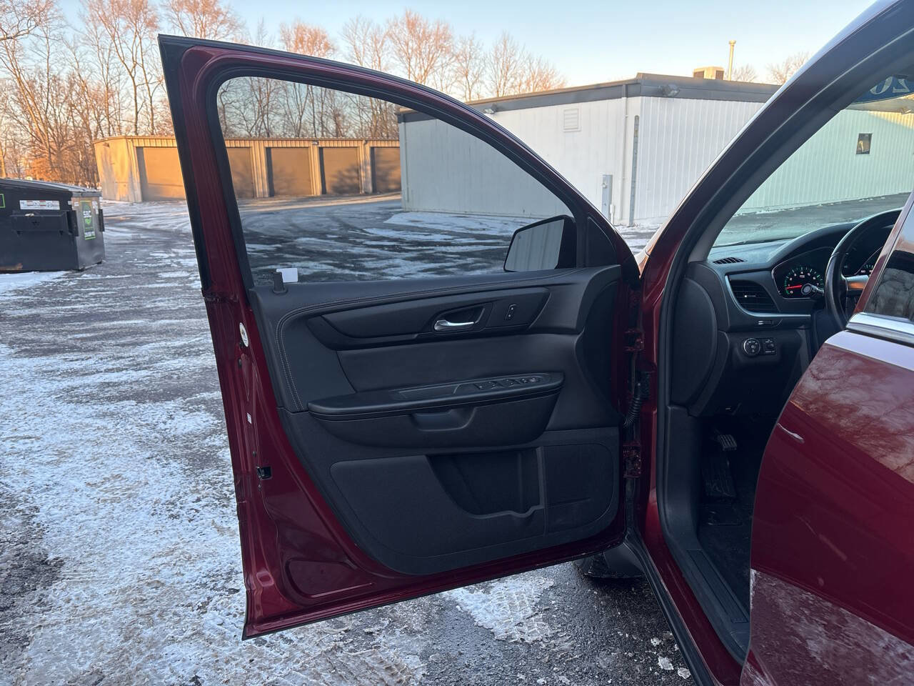 Used 2016 Chevrolet Traverse LT w/ Style and Technology Package image 21