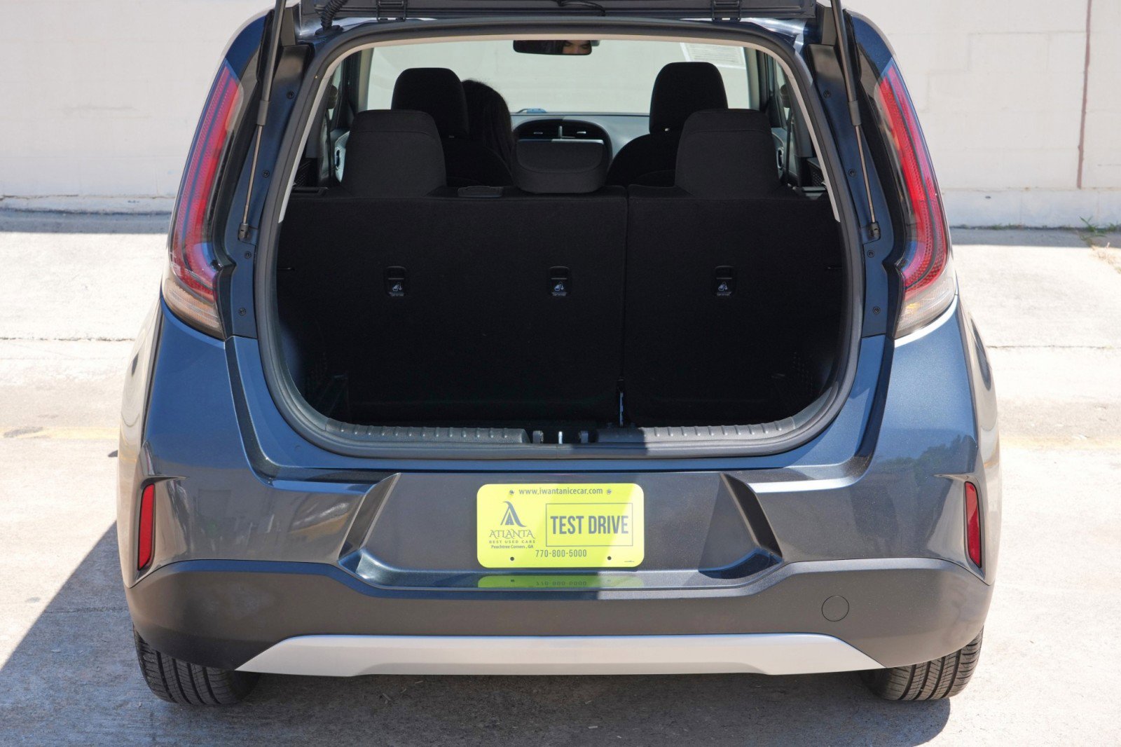 Used 2023 Kia Soul LX w/ LX Technology Package FWD image 9