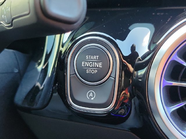 Used 2022 Mercedes-Benz GLA 35 AMG 4MATIC image 33