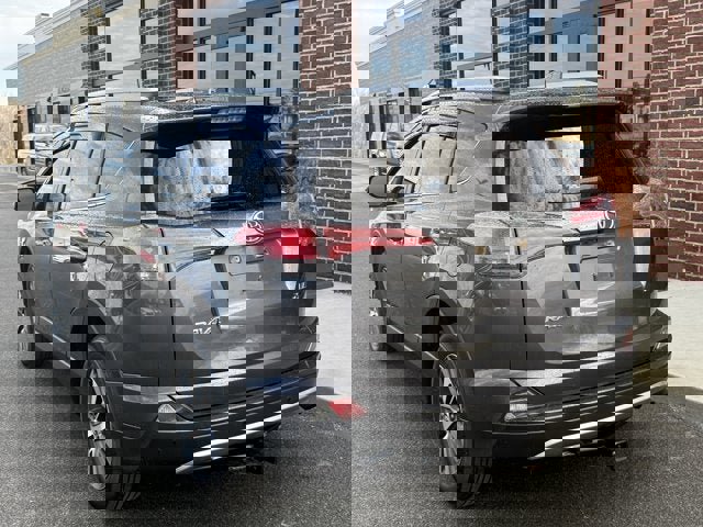 Used 2017 Toyota RAV4 XLE image 4