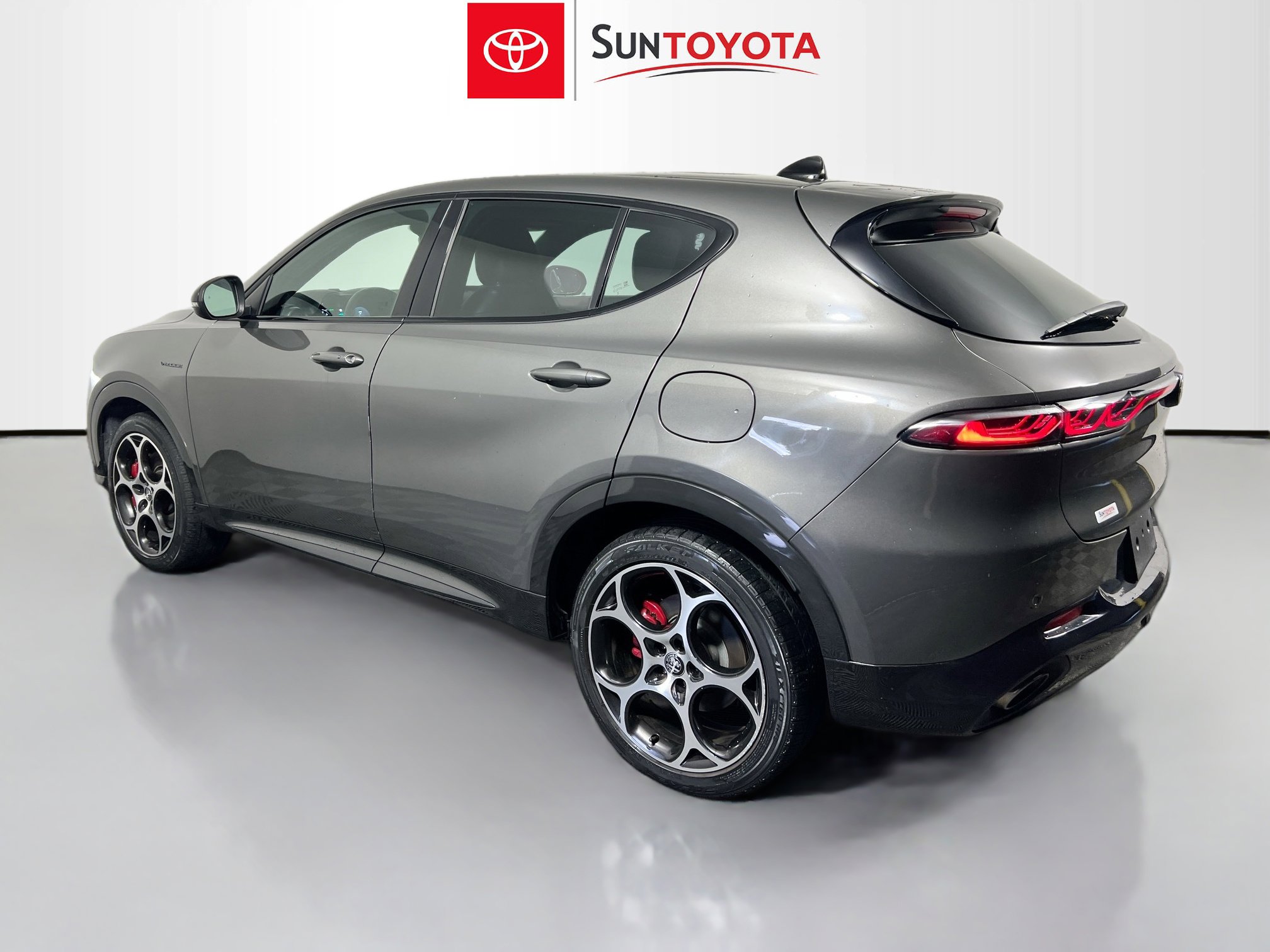 Used 2024 Alfa Romeo Tonale Veloce w/ Premium Interior Package image 6