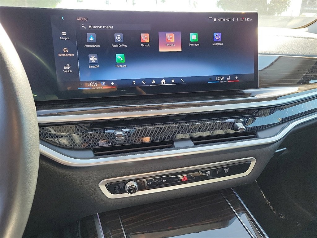 Used 2024 BMW X7 xDrive40i image 8