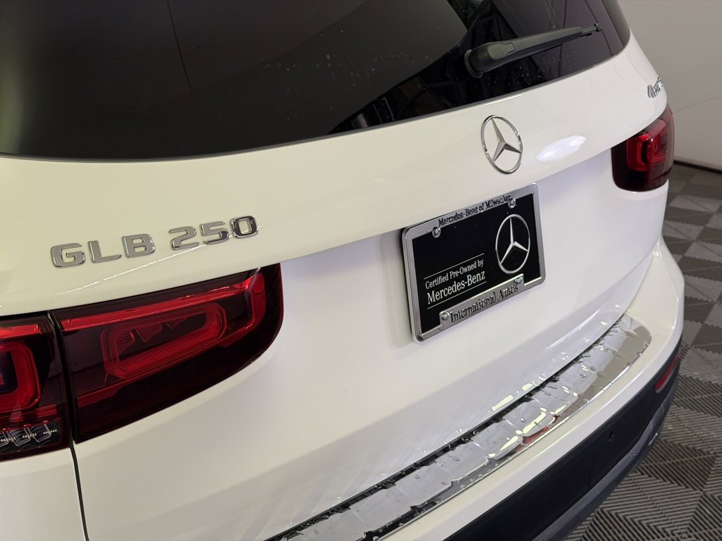 Used 2023 Mercedes-Benz GLB 250 4MATIC image 10