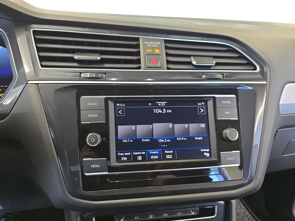 Used 2024 Volkswagen Tiguan S image 9