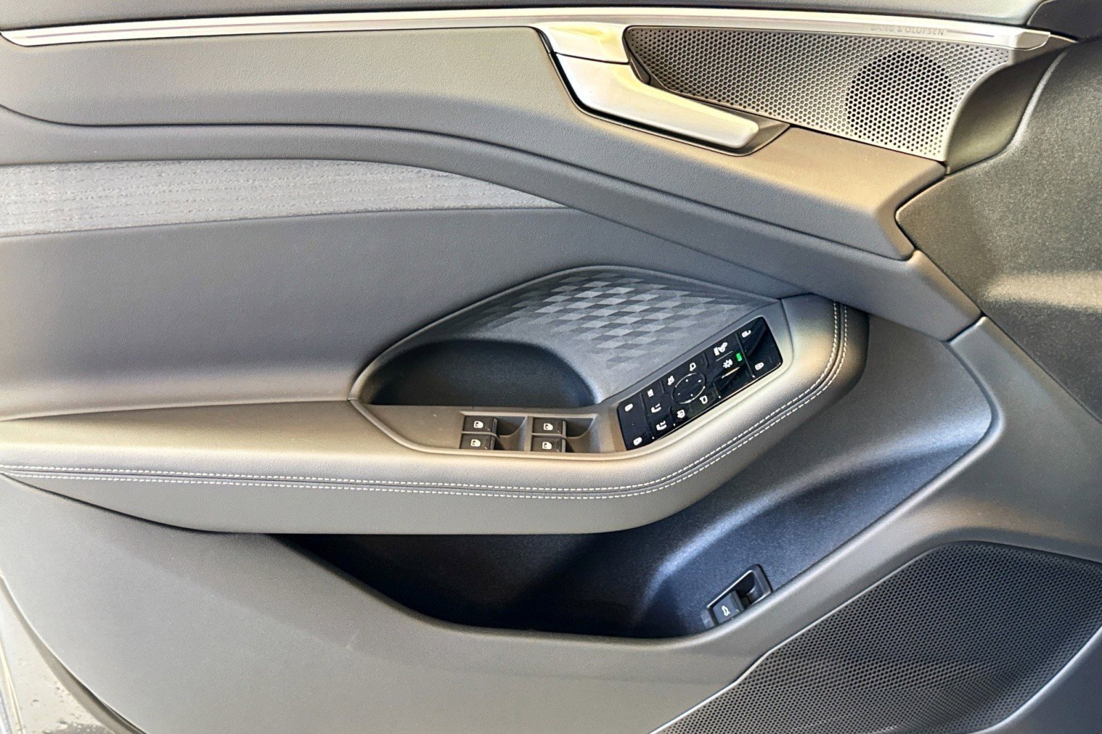 New 2026 Audi A6 Premium Plus AWD/4WD image 15