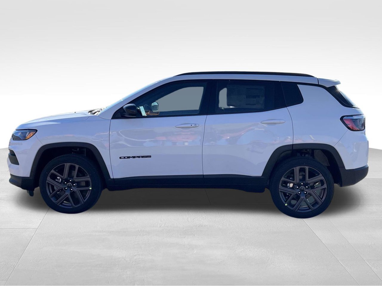 New 2026 Jeep Compass Latitude w/ Sun and Sound Group AWD/4WD image 4