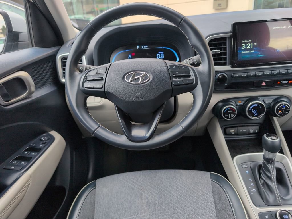 Certified 2023 Hyundai Venue Limited image 14