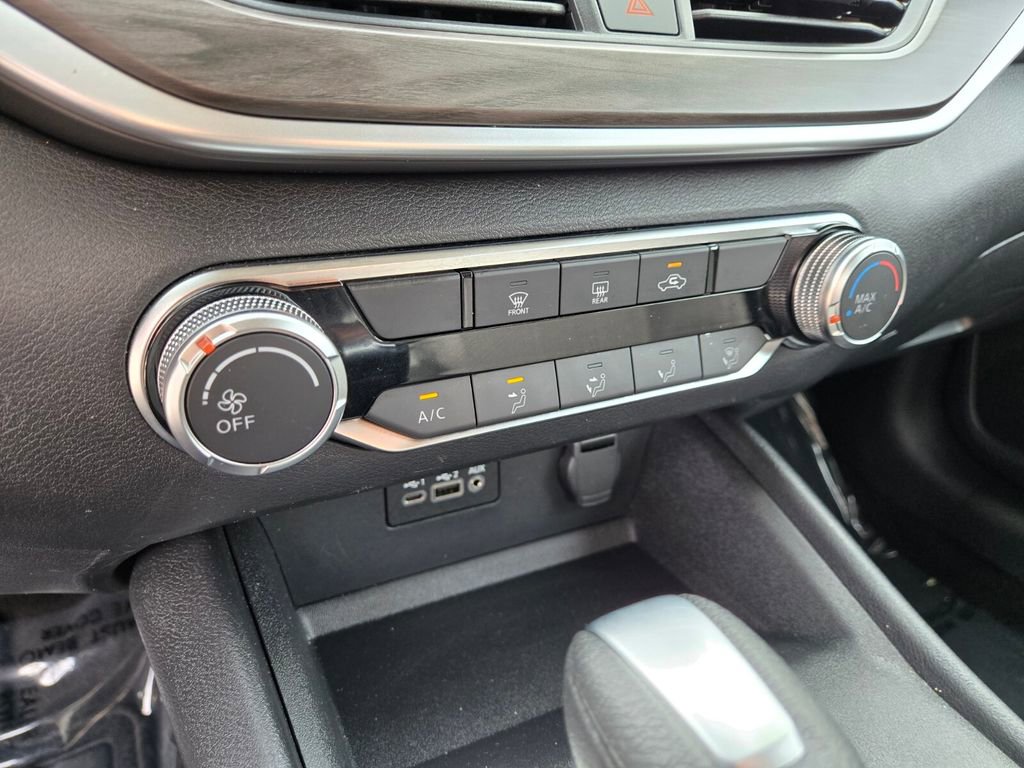 Certified 2025 Nissan Altima 2.5 SV FWD image 25
