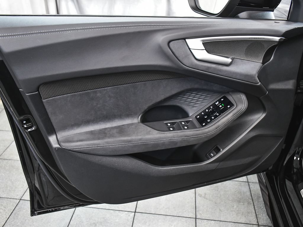 Used 2025 Audi S5 Premium Plus w/ Premium Plus Package AWD/4WD image 9