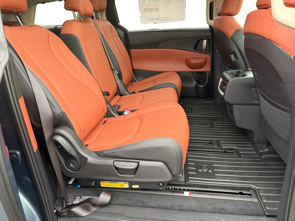 New 2027 Kia Carnival SX FWD image 7