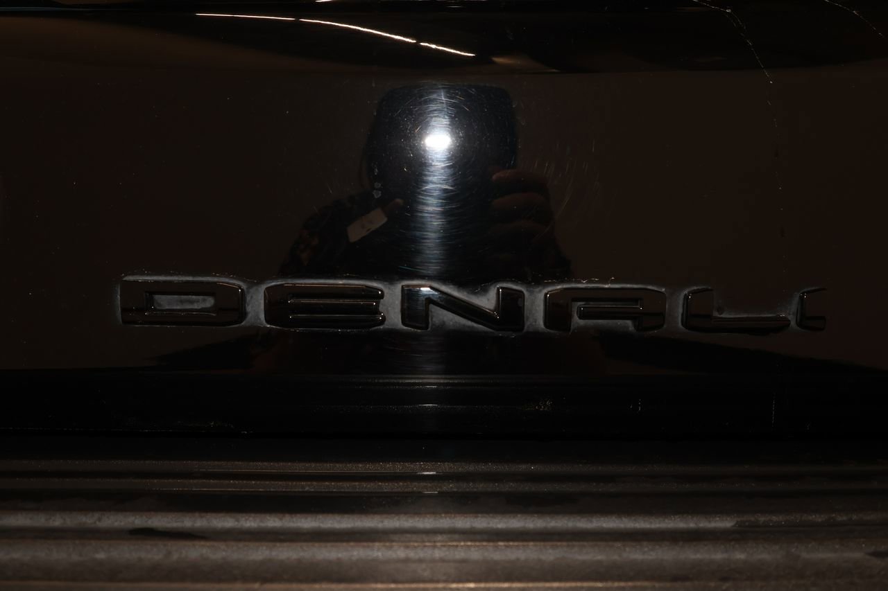 Certified 2023 GMC Yukon XL Denali w/ Advanced Technology Package AWD/4WD image 41