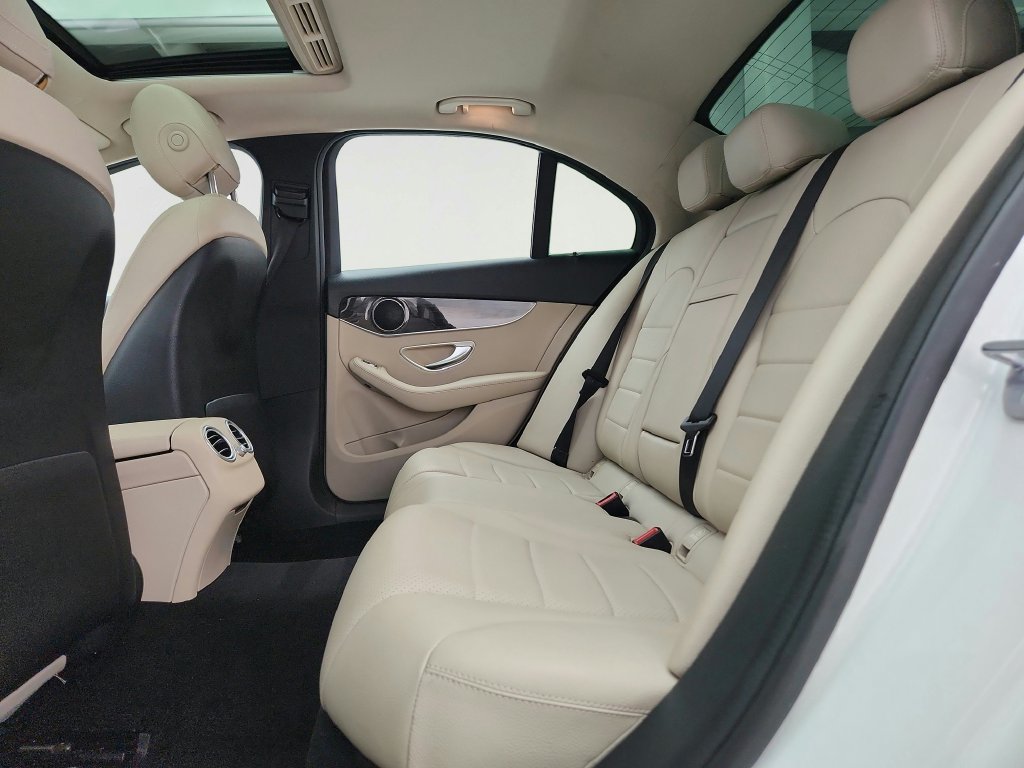 Used 2019 Mercedes-Benz C 300 4MATIC Sedan image 24